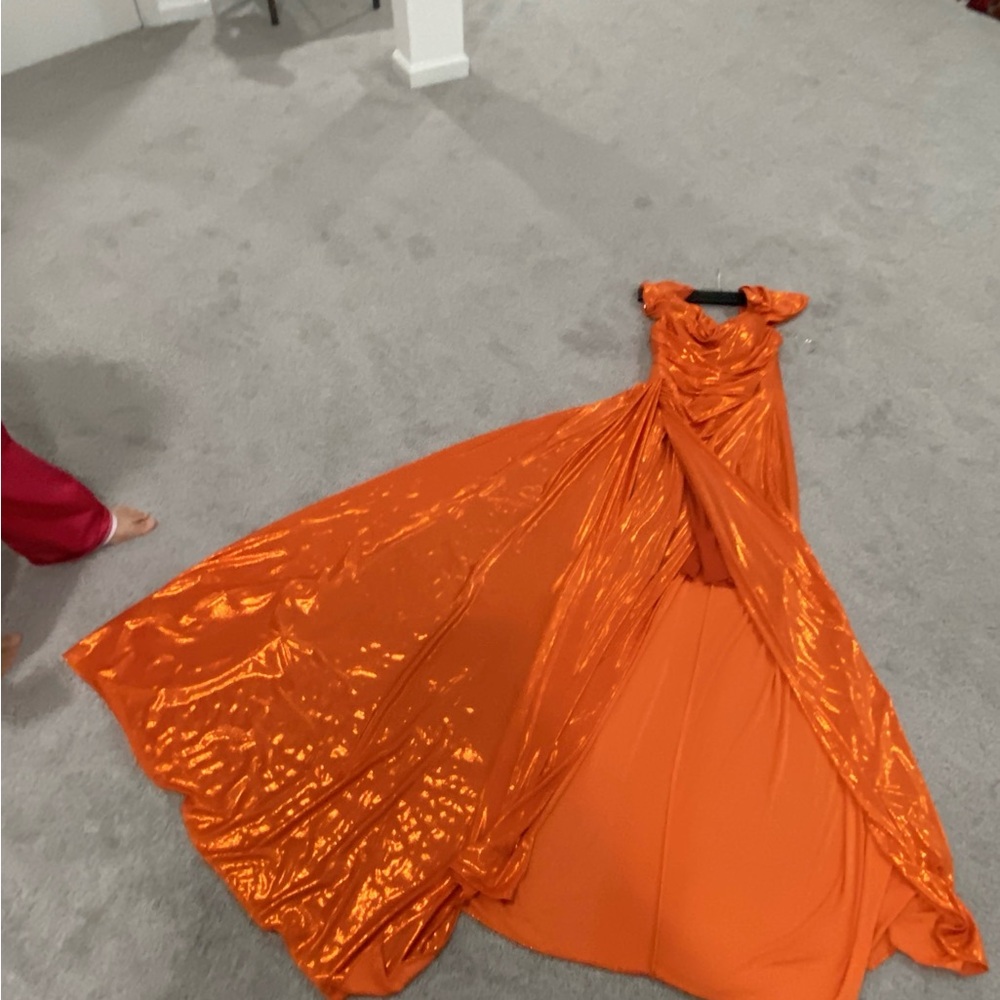 Off shoulders . Elegant Orange Evening Gown NWT Turkish brand - Picture 6 of 11